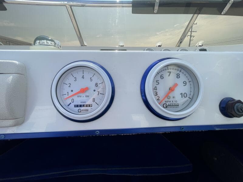 2000 Advantage 21 SR Outboard