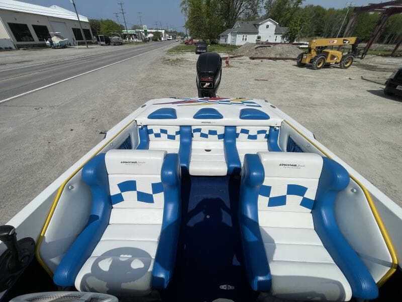 2000 Advantage 21 SR Outboard