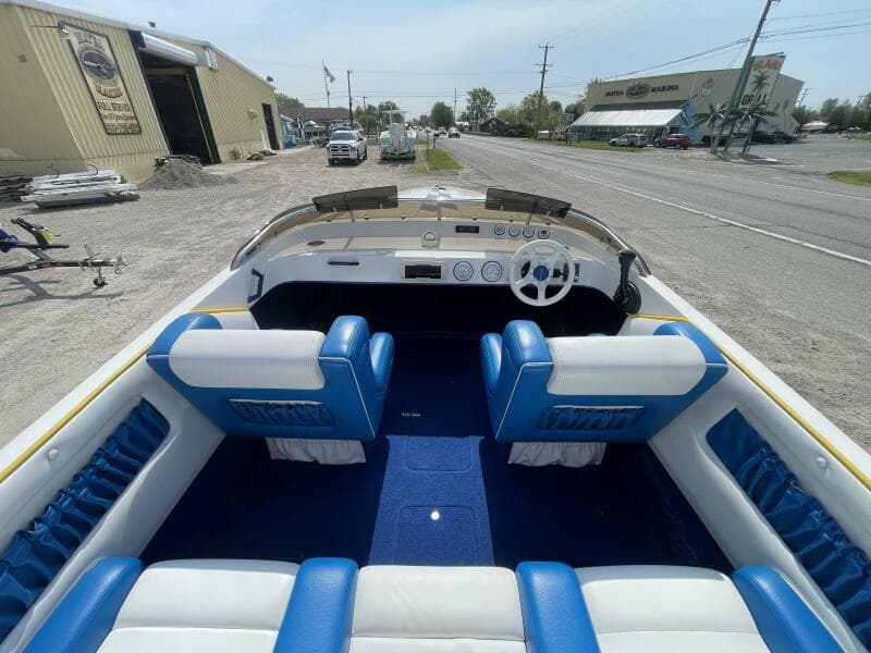 2000 Advantage 21 SR Outboard