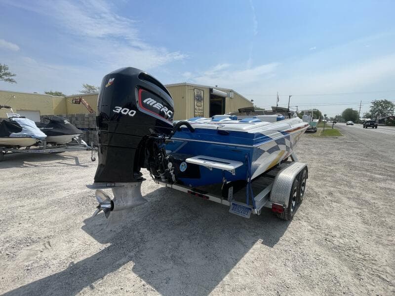 2000 Advantage 21 SR Outboard