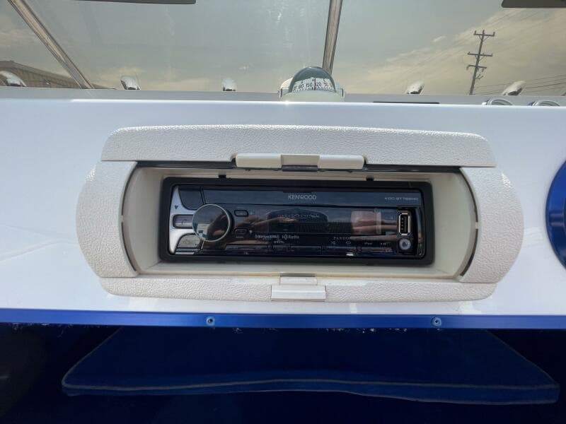 2000 Advantage 21 SR Outboard