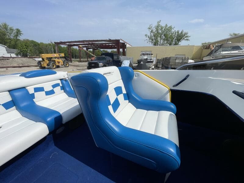 2000 Advantage 21 SR Outboard