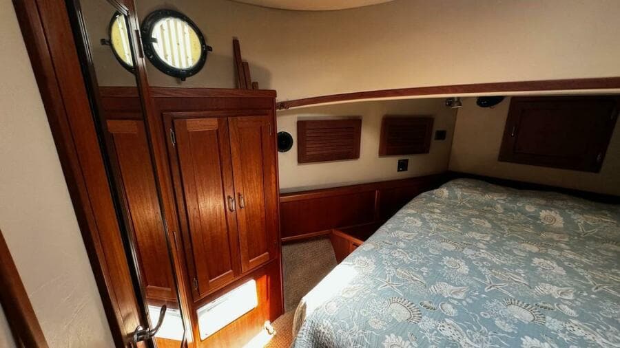 2001 American Tug 34