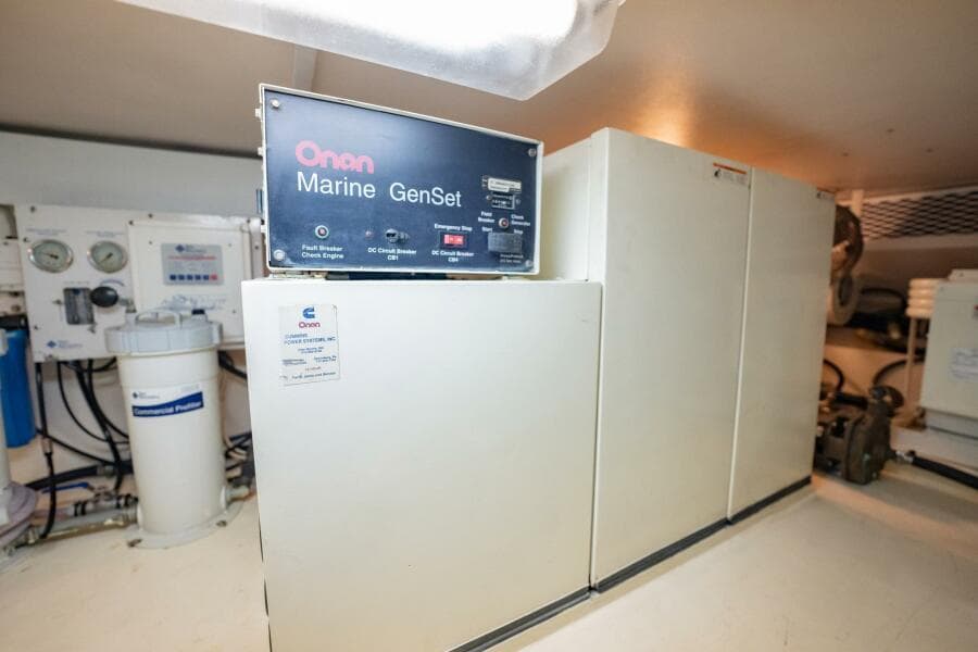 2000 Viking 60 Cockpit Sport Yacht