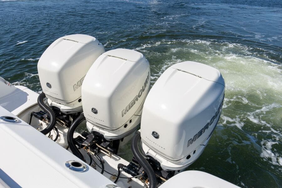 2019 Boston Whaler 345 Conquest Engines 1