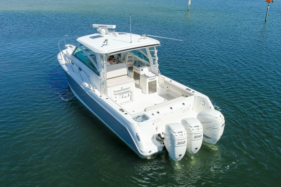 2019 Boston Whaler 345 Conquest Exterior 17