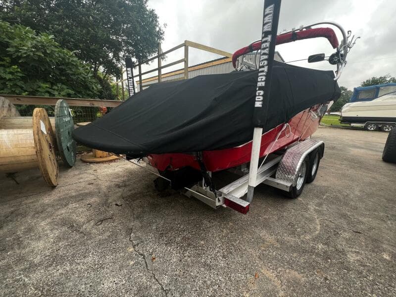 2005 Correct Craft Air Nautique 226