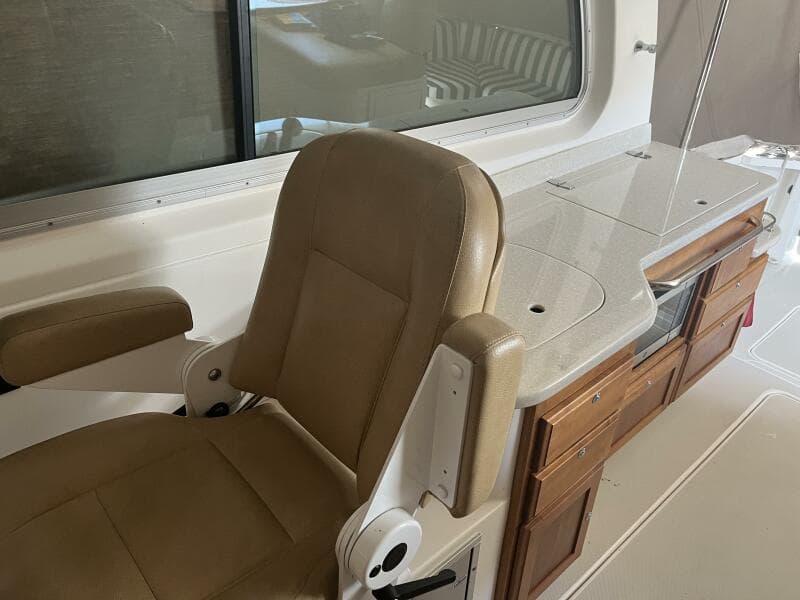 2013 Back Cove 34 - Helm