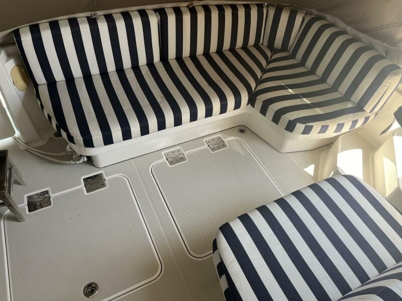 2013 Back Cove 34 - Cockpit