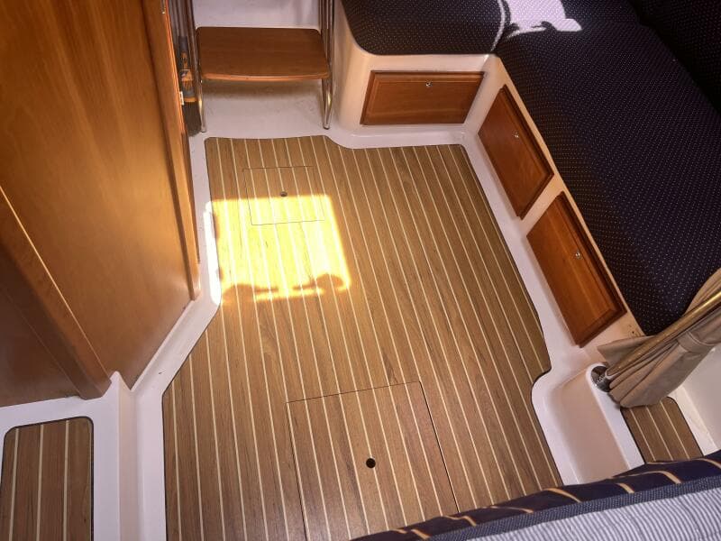 2013 Back Cove 34 - Cabin Sole