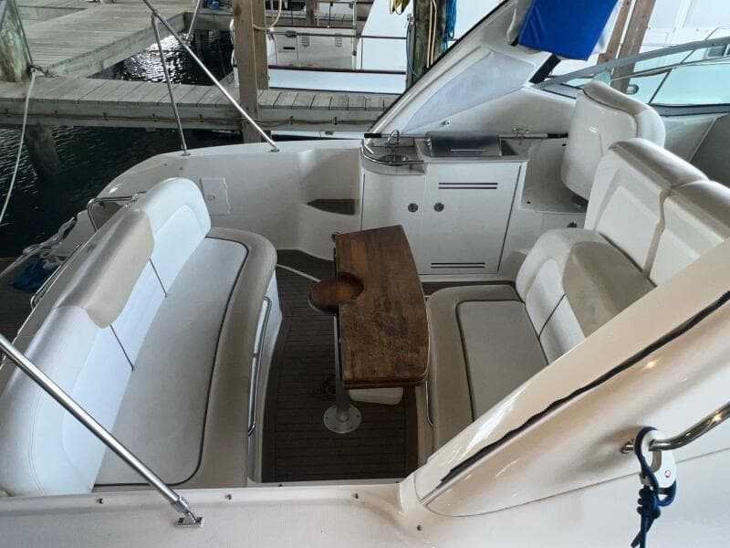 2008 Sea Ray 330 Sundancer