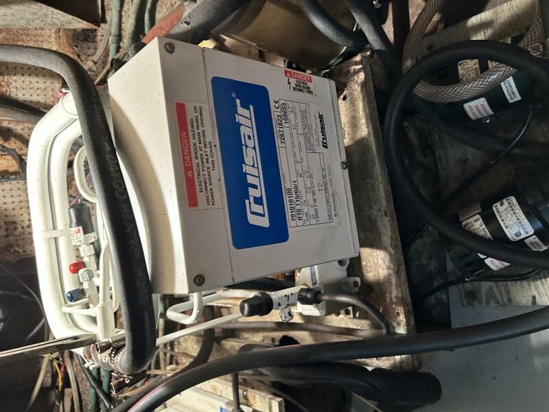 1962 Matthews 42 Double Cabin