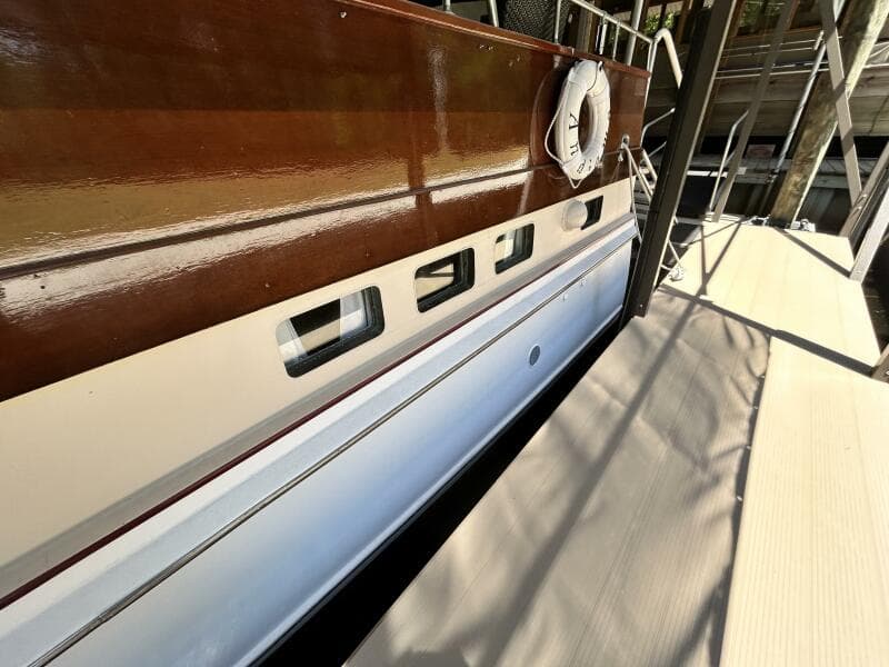 1962 Matthews 42 Double Cabin