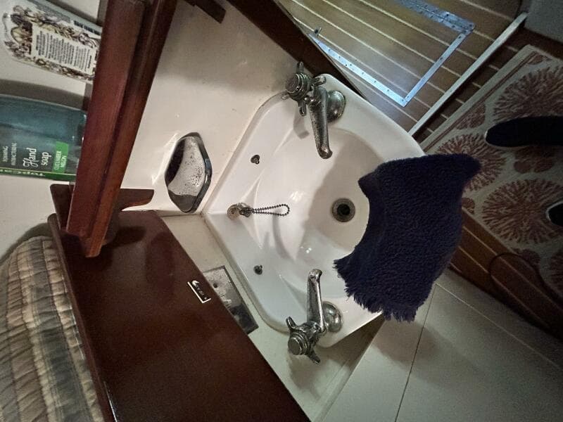 1962 Matthews 42 Double Cabin