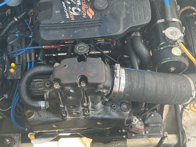 2007 Cruisers Yachts 340 Express