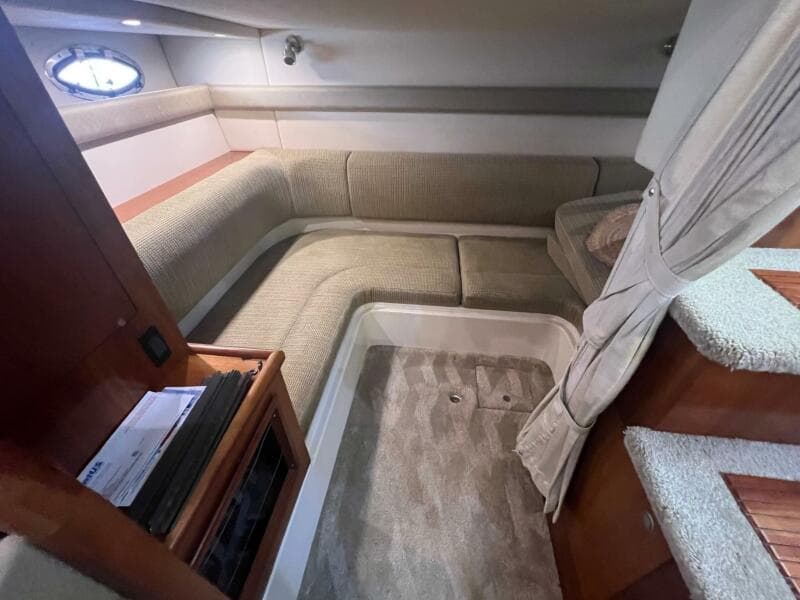 2007 Cruisers Yachts 340 Express