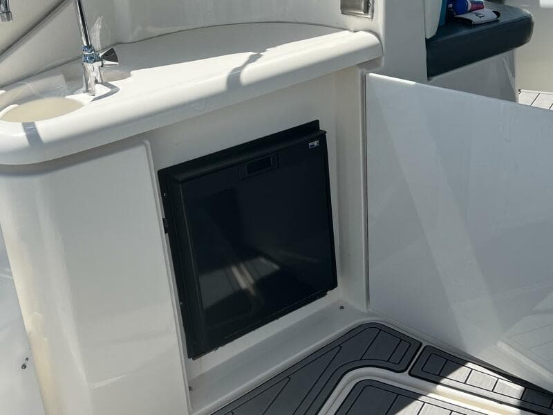 2007 Cruisers Yachts 340 Express