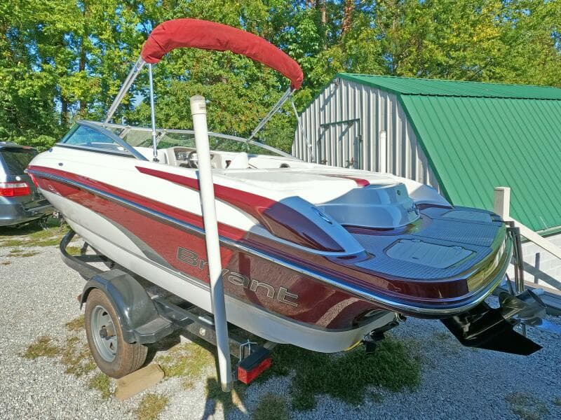 2008 Bryant 210 Bowrider