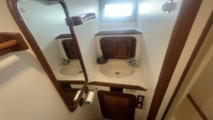 1986 Marine Trader Med Yacht 62 Yachtfish