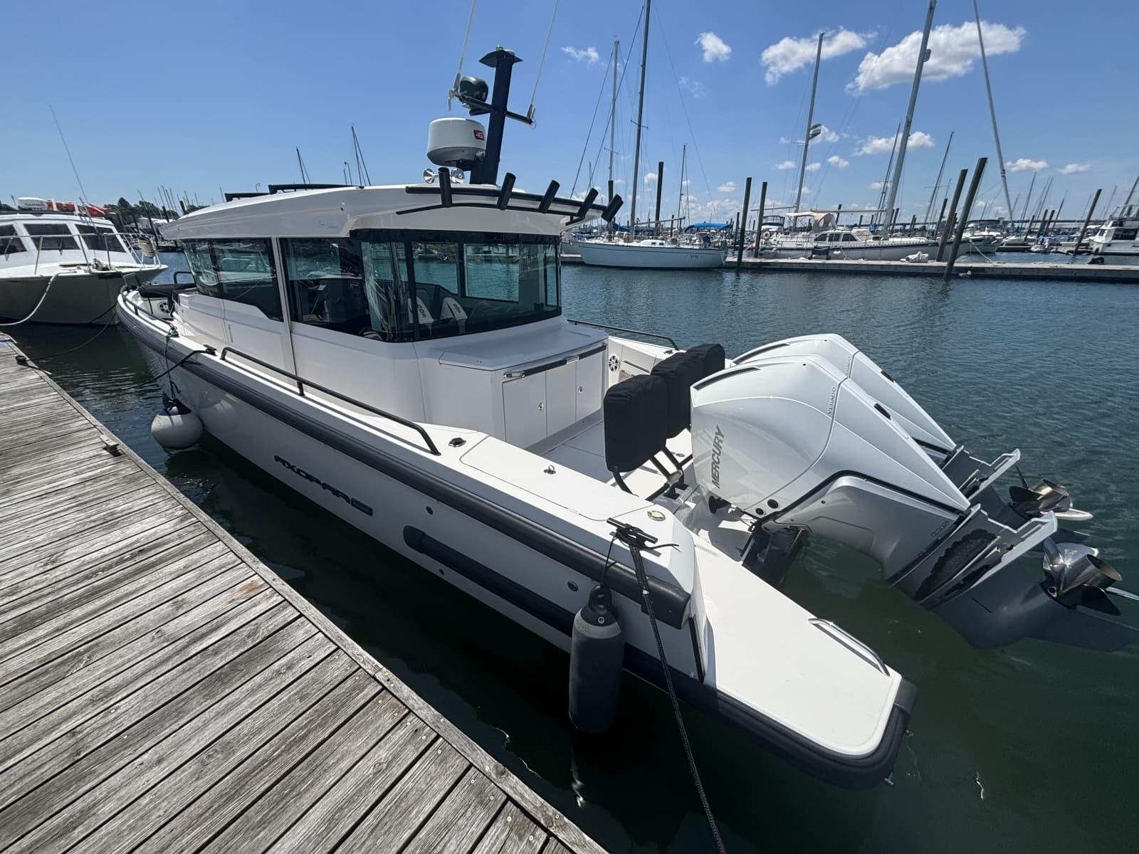 2020 Axopar 37 XC - Photo 24