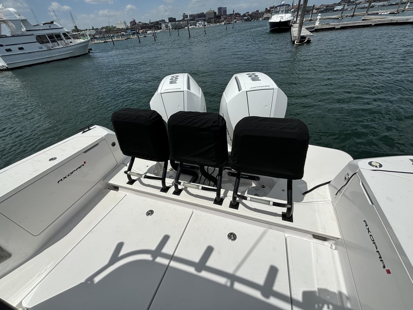 2020 Axopar 37 XC - Photo 13