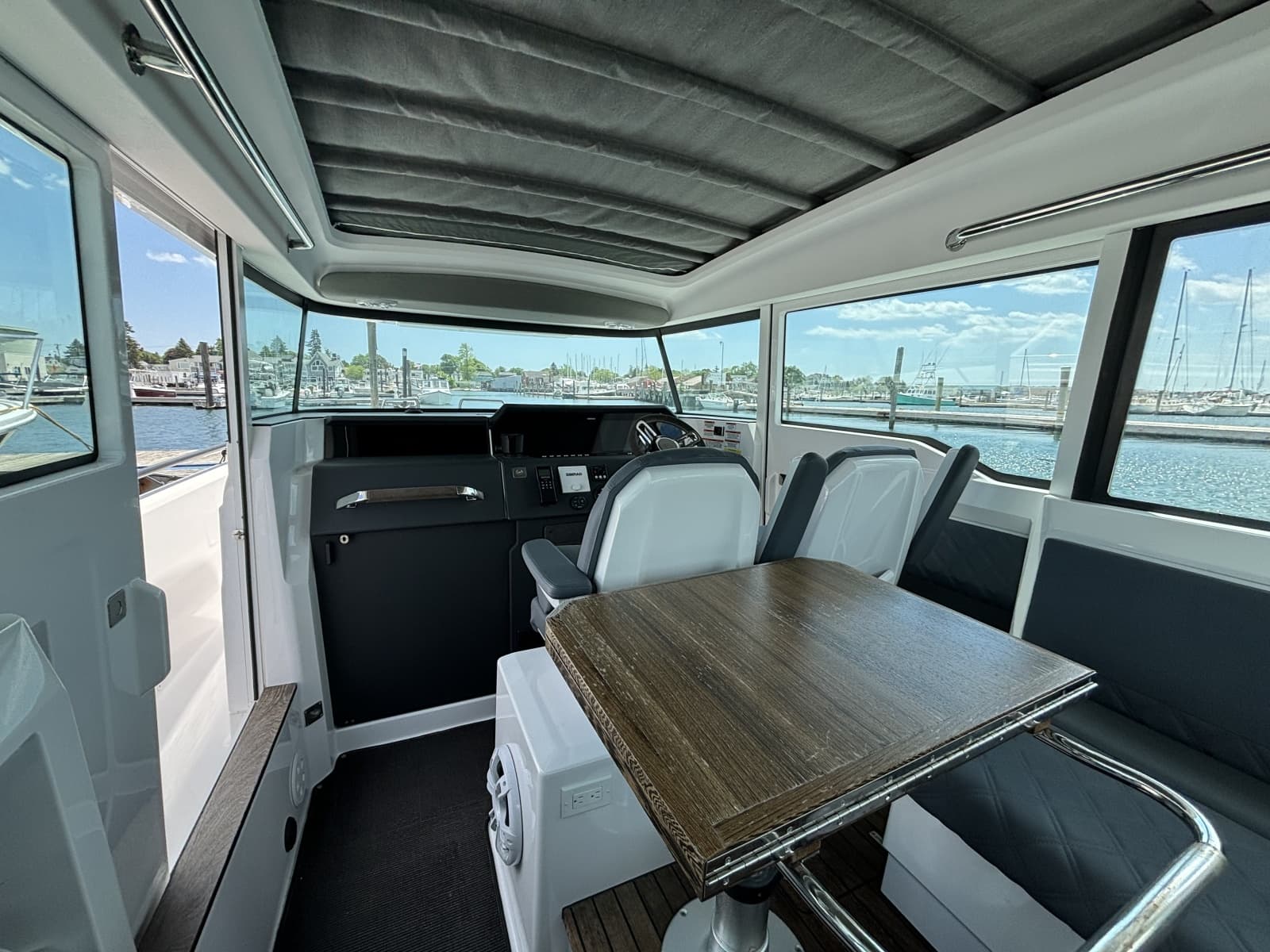 2020 Axopar 37 XC - Photo 17