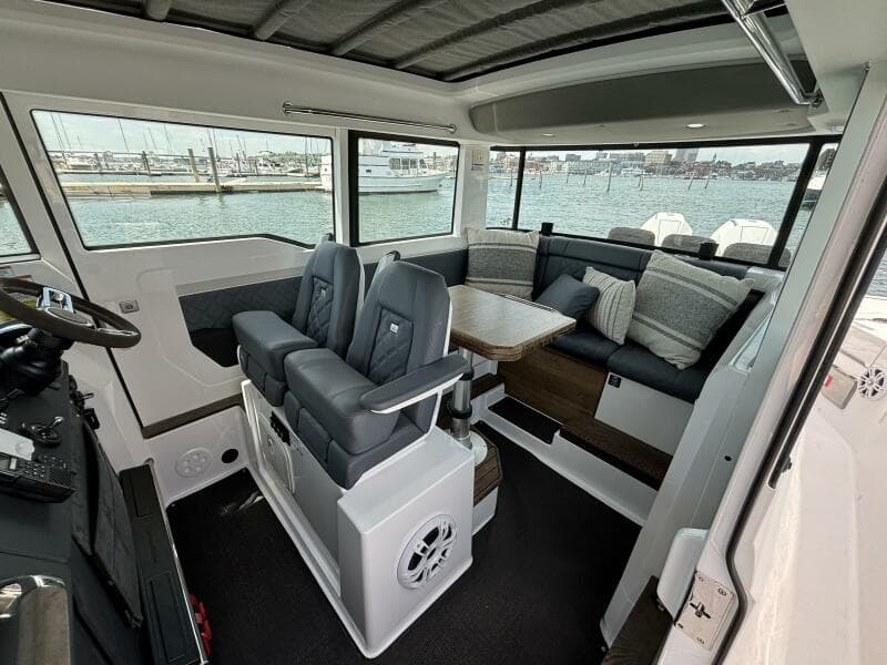 2020 Axopar 37 XC - Photo 9