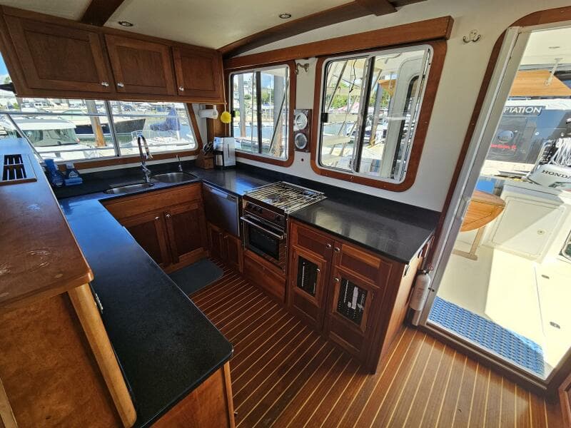 2012 Maine Cat Power Cat 47