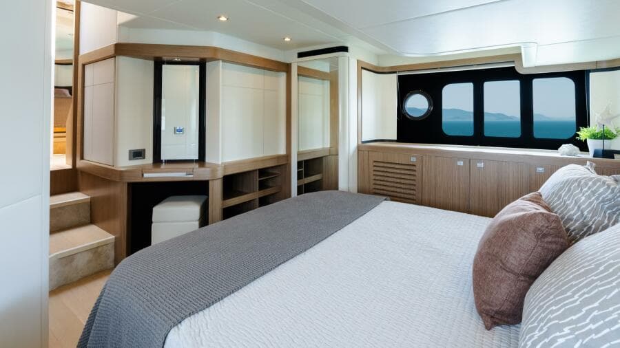 2017 Absolute 50 Fly