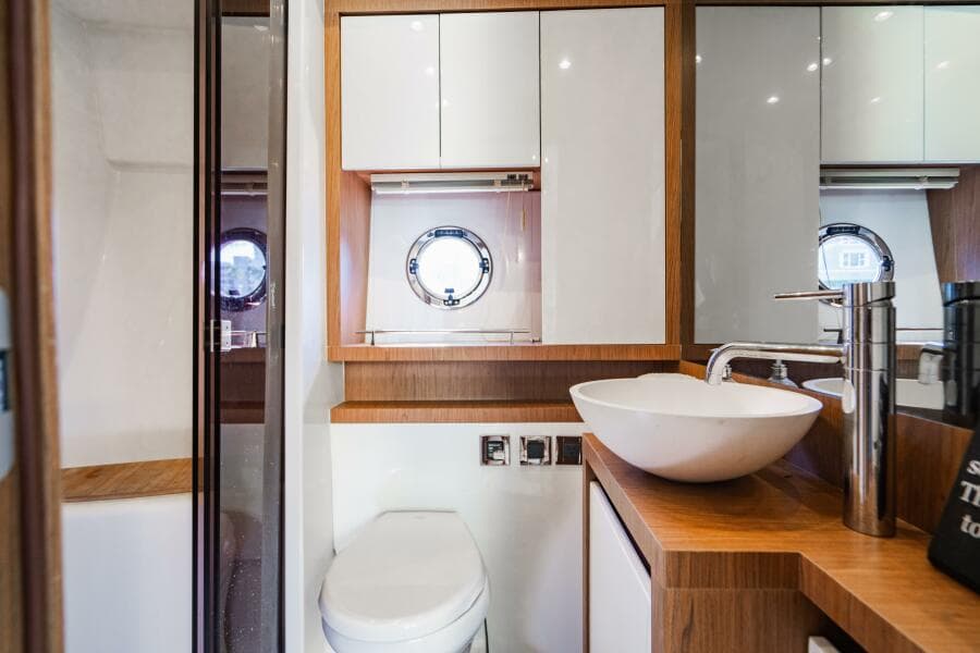 2016 Beneteau Gran Turismo 49