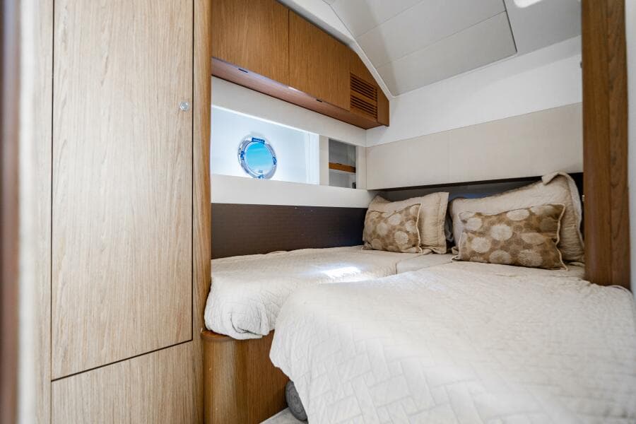 2016 Beneteau Gran Turismo 49