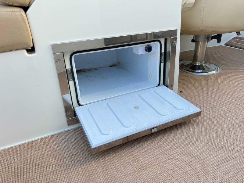 2015 Chris-Craft Launch 32RJ