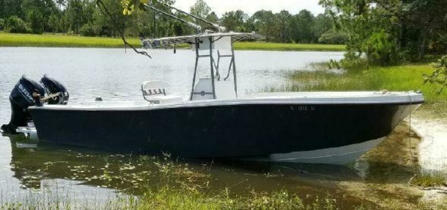 1988 Mako 261 Center Console