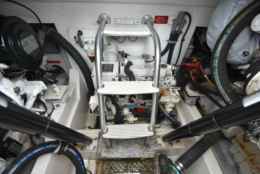 2001 Cabo 35 Express