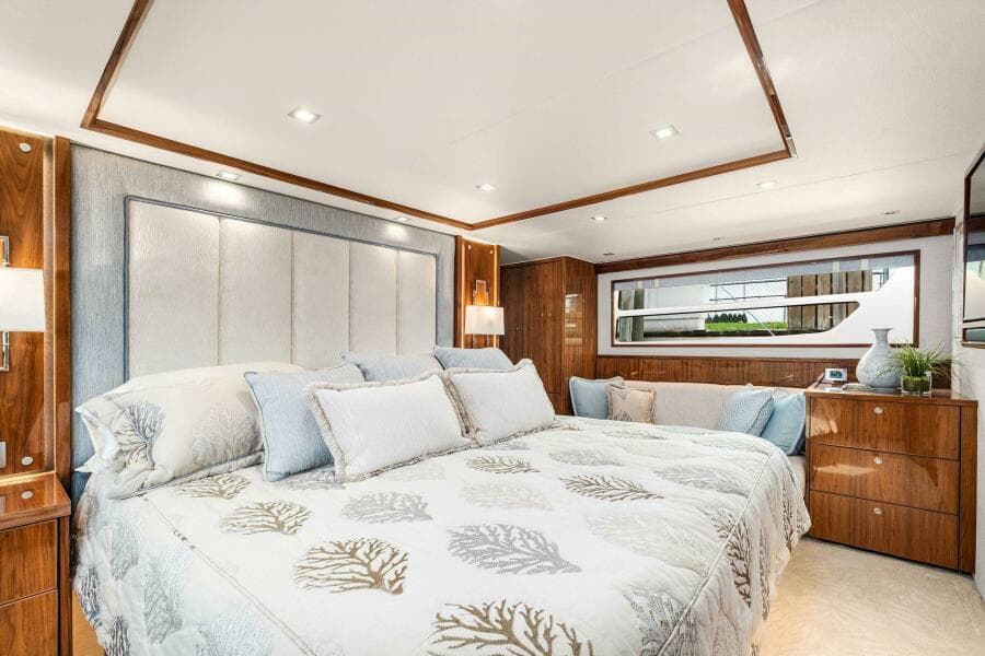 2022 Viking 75 Motor Yacht