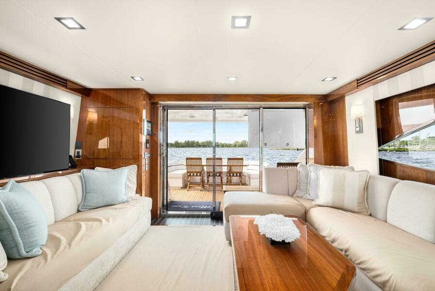 2022 Viking 75 Motor Yacht