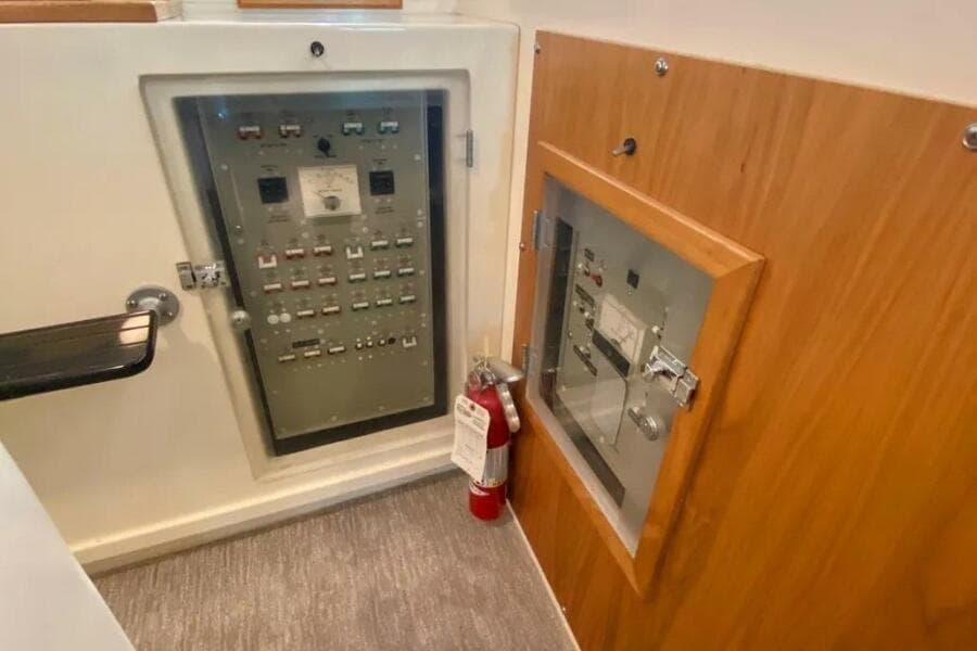 1986 Bertram 58 Flybridge Motor Yacht