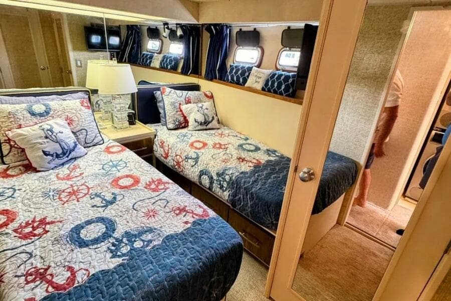 1986 Bertram 58 Flybridge Motor Yacht