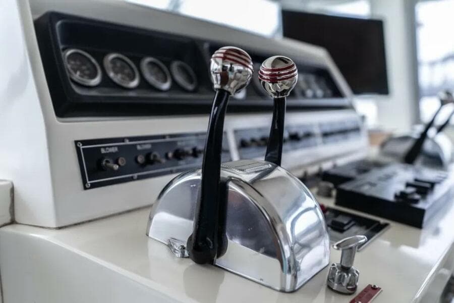 1986 Bertram 58 Flybridge Motor Yacht