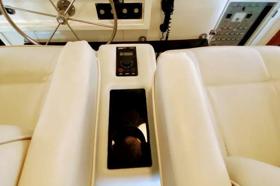 1986 Bertram 58 Flybridge Motor Yacht