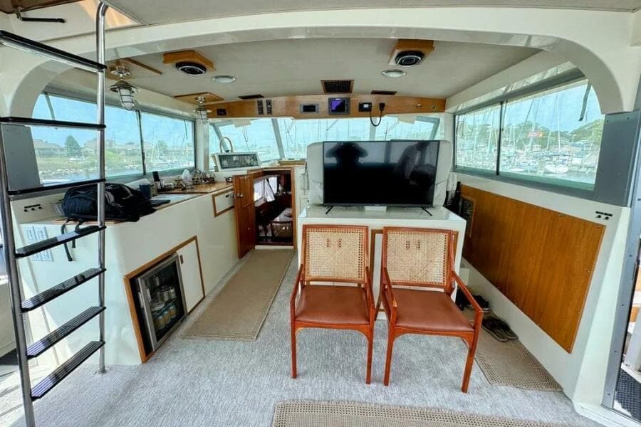 1986 Bertram 58 Flybridge Motor Yacht