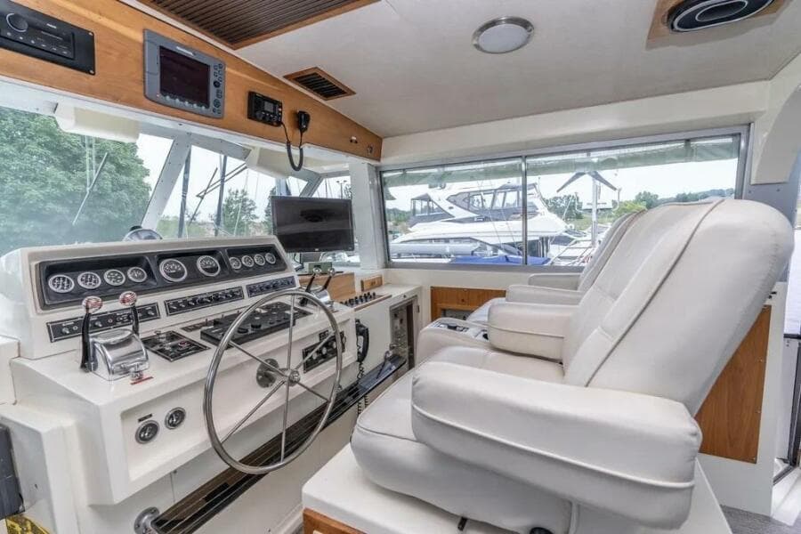 1986 Bertram 58 Flybridge Motor Yacht