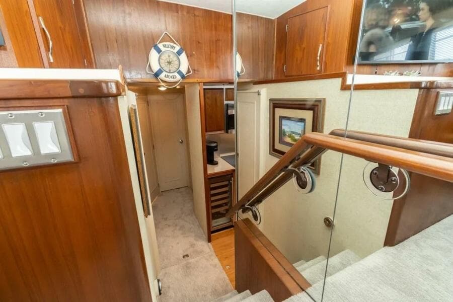 1986 Bertram 58 Flybridge Motor Yacht
