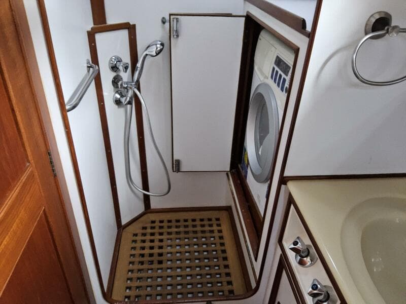 1997 Grand Banks Europa