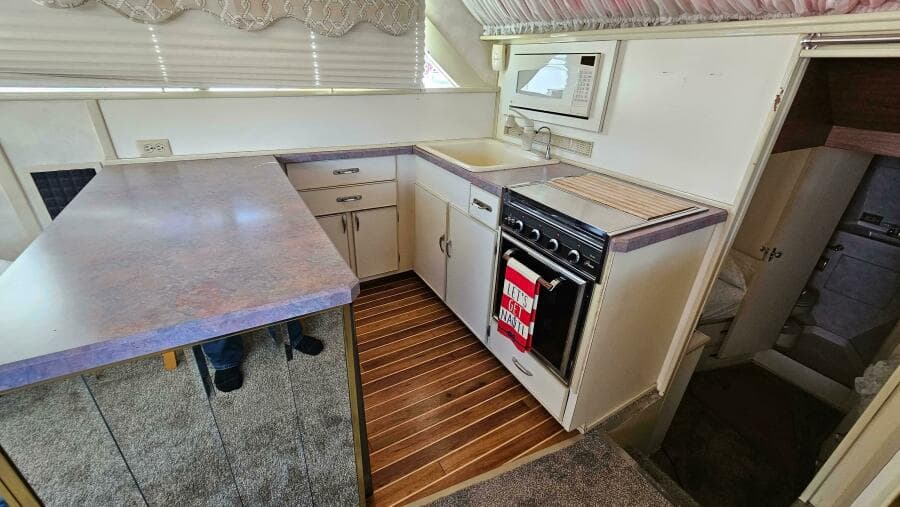 1971 Chris-Craft 47 Commander