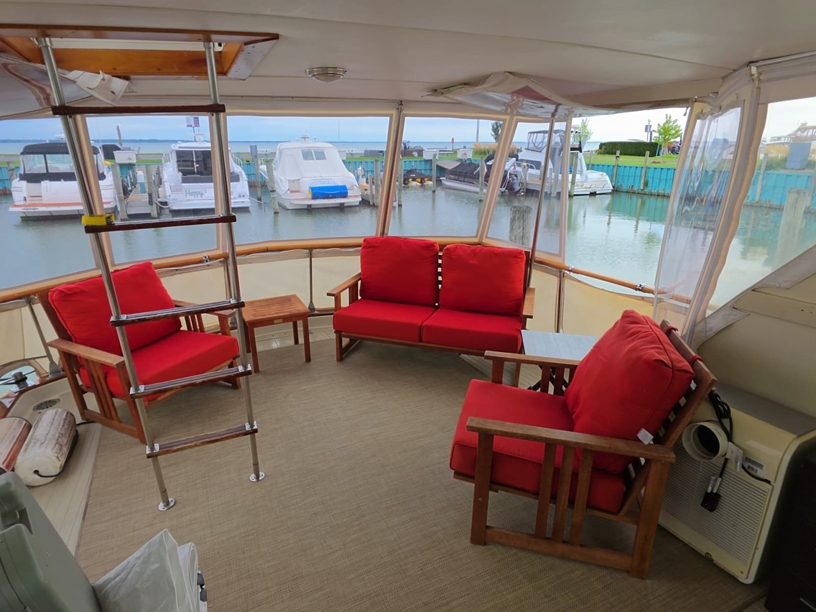 1971 Chris-Craft 47 Commander - Photo 2