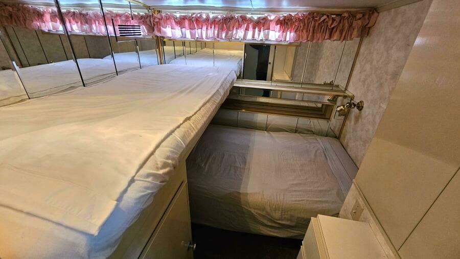 1971 Chris-Craft 47 Commander