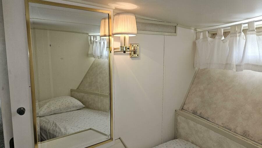 1971 Chris-Craft 47 Commander