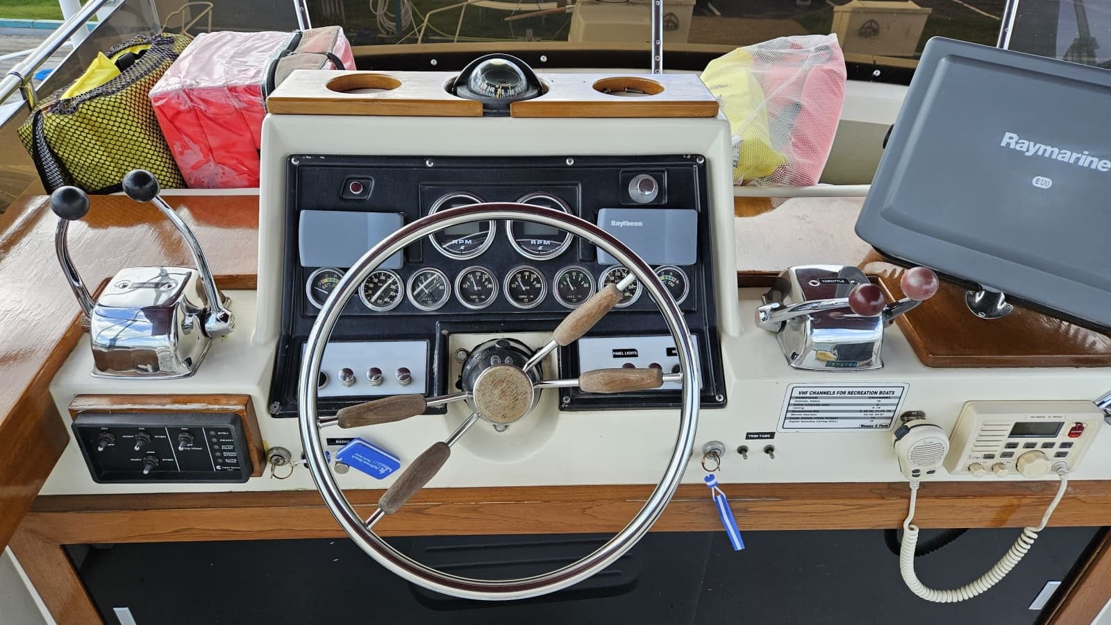 1971 Chris-Craft 47 Commander - Photo 51