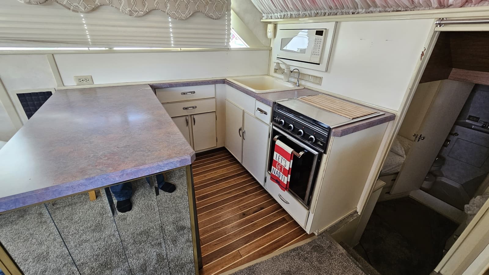 1971 Chris-Craft 47 Commander - Photo 5